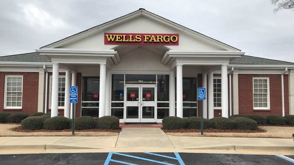 201 N Main St, Piedmont, AL for sale - Primary Photo - Image 1 of 1