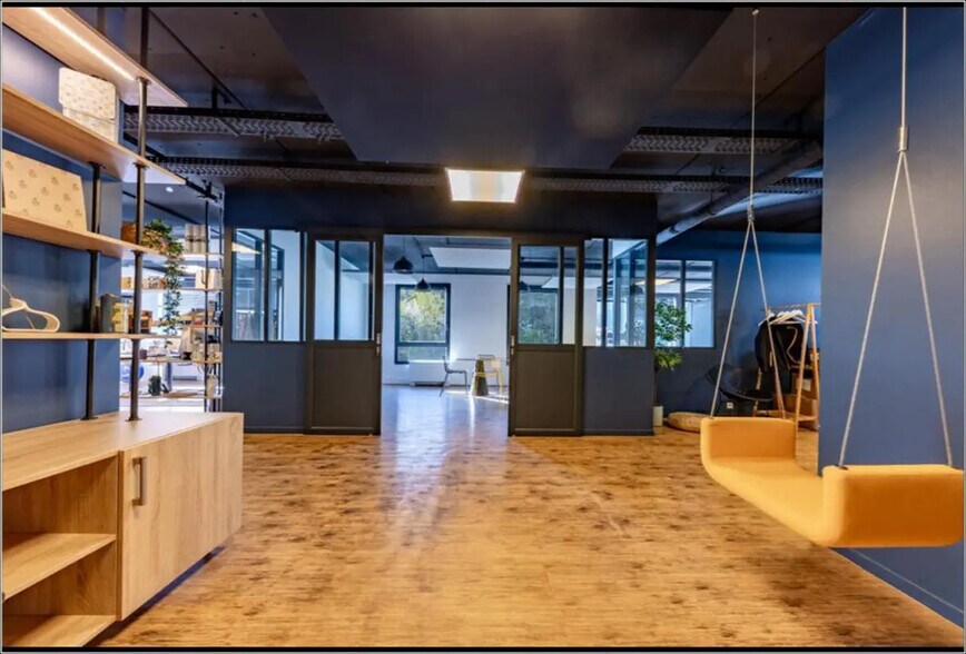 Office in Issy-les-Moulineaux for sale - Building Photo - Image 2 of 11