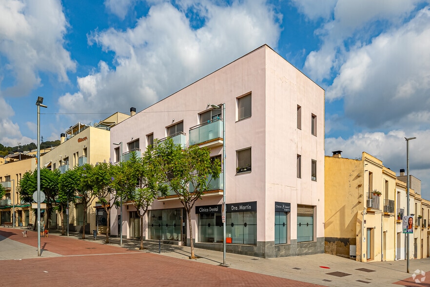 Multifamily in Santa Coloma de Cervelló, Barcelona for sale - Building Photo - Image 1 of 2