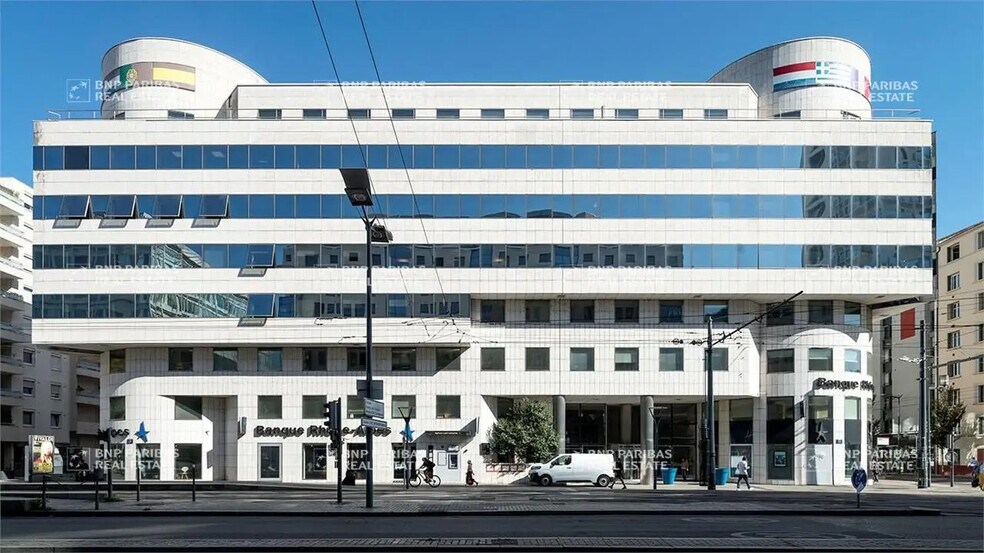 Office in Lyon for sale - Building Photo - Image 2 of 38