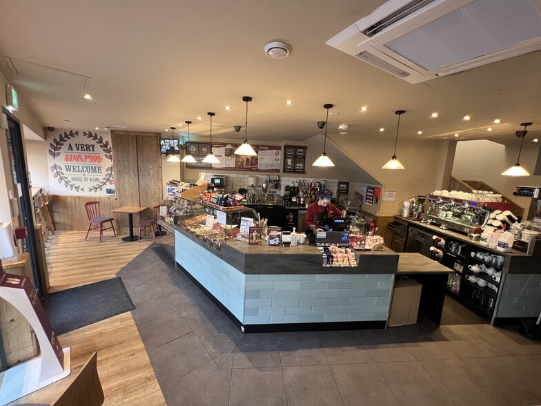 8-10 Henderson St, Bridge Of Allan for lease - Interior Photo - Image 2 of 5