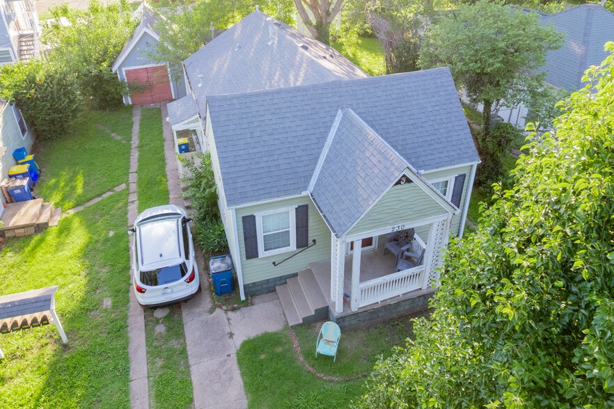 230 S Lewis St, Stillwater, OK for sale - Primary Photo - Image 1 of 10