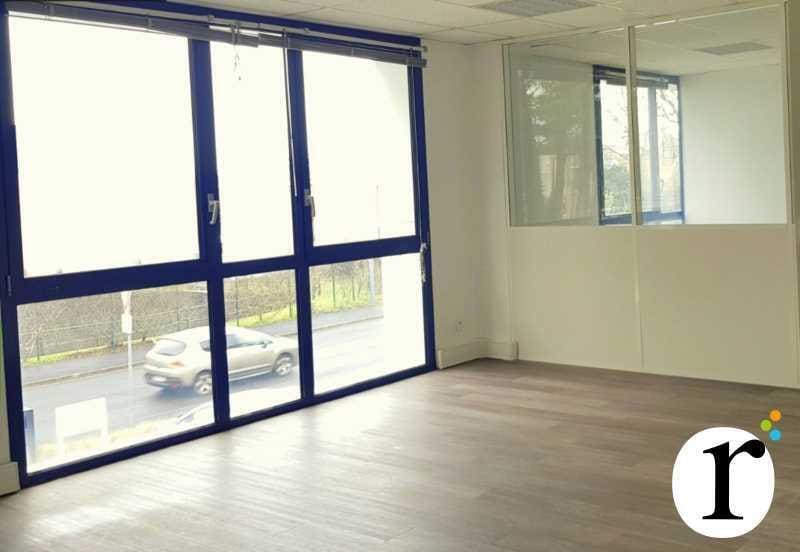 Office in VILLENEUVE-D'ASCQ for lease - Interior Photo - Image 1 of 4