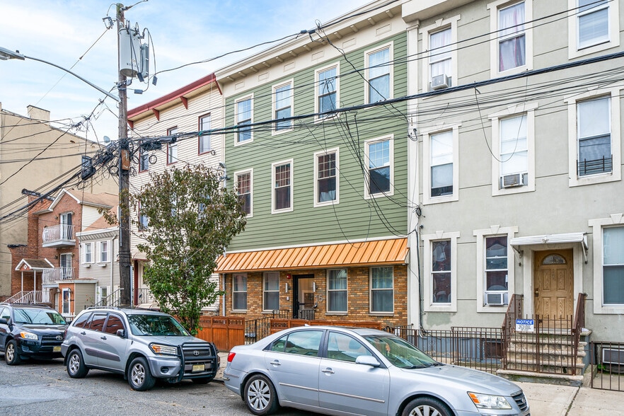 15 St Pauls Ave, Jersey City, NJ for sale - Building Photo - Image 1 of 1
