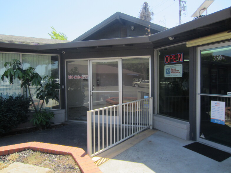 550 W Eaton Ave, Tracy, CA for lease - Building Photo - Image 2 of 2