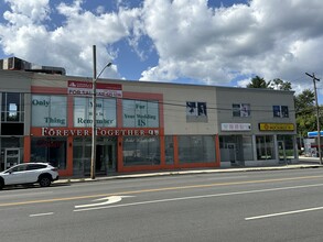 11-19 Northern Blvd, Great Neck, NY for lease Building Photo- Image 1 of 21