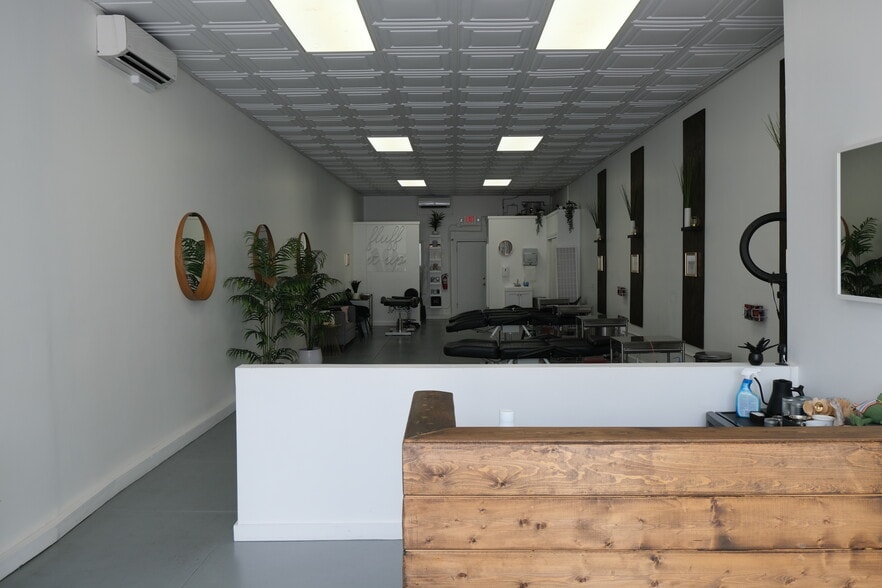 931 N Fairfax Ave, West Hollywood, CA for lease - Interior Photo - Image 2 of 5