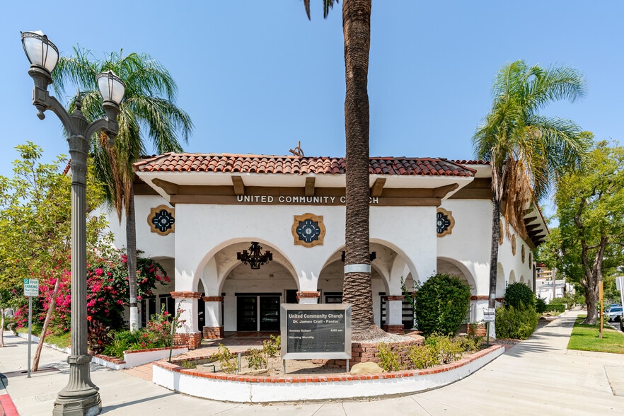 333 E Colorado St, Glendale, CA for lease - Building Photo - Image 3 of 76