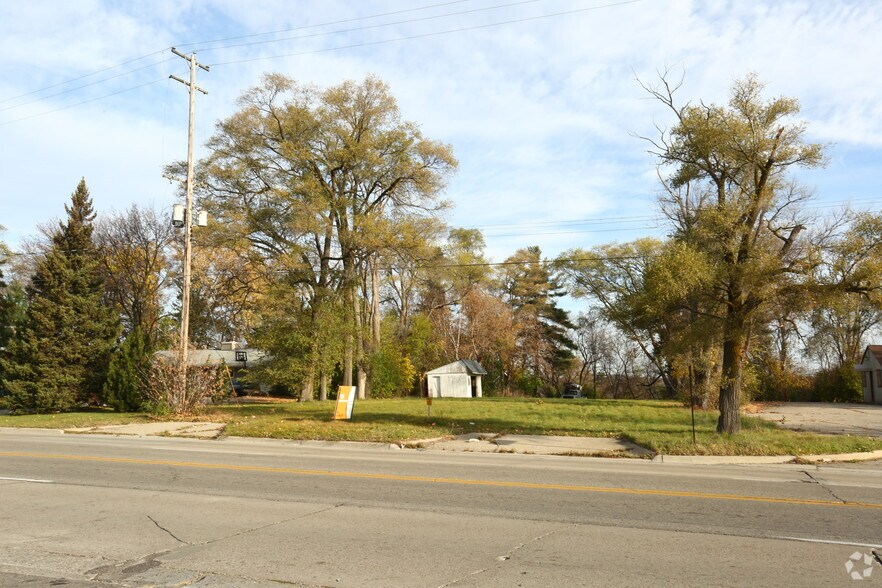 3528 Beecher Rd, Flint, MI for sale - Primary Photo - Image 1 of 1