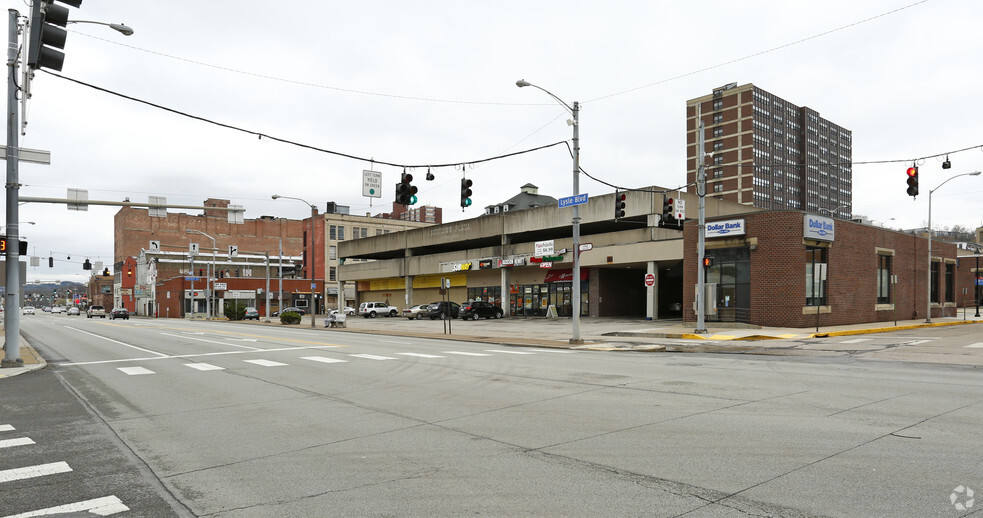 400-410 Lysle Blvd, Mckeesport, PA for lease - Building Photo - Image 1 of 3