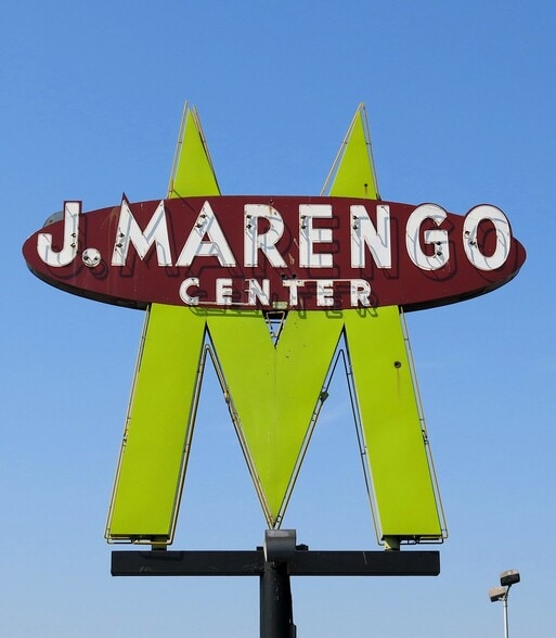 Marengo Center portfolio of 3 properties for sale on LoopNet.com - Primary Photo - Image 3 of 3