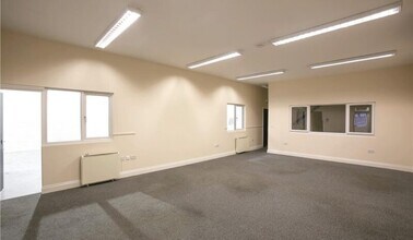 Westbrook Rd, Manchester for lease Interior Photo- Image 1 of 2