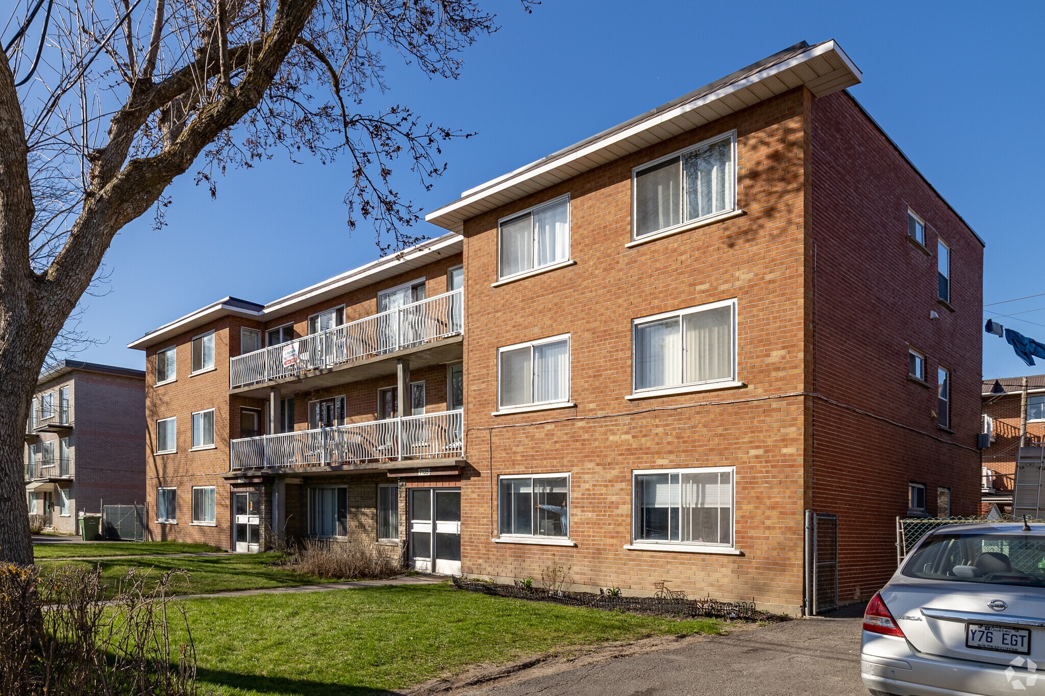 7145 Rue Valdombre, Montréal, QC for sale Primary Photo- Image 1 of 1