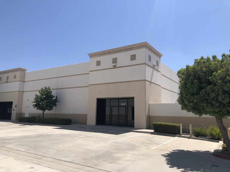 18537 Collier Ave, Lake Elsinore, CA for lease - Building Photo - Image 1 of 5