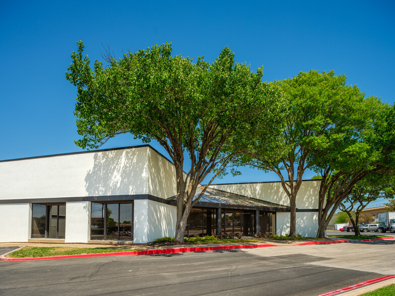 1002 N Central Expy, Richardson, TX for lease - Building Photo - Image 3 of 13