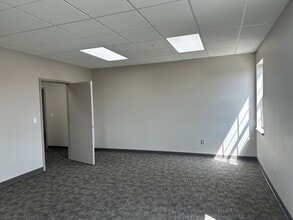 120-124 W Washington St, Medina, OH for lease Interior Photo- Image 1 of 4