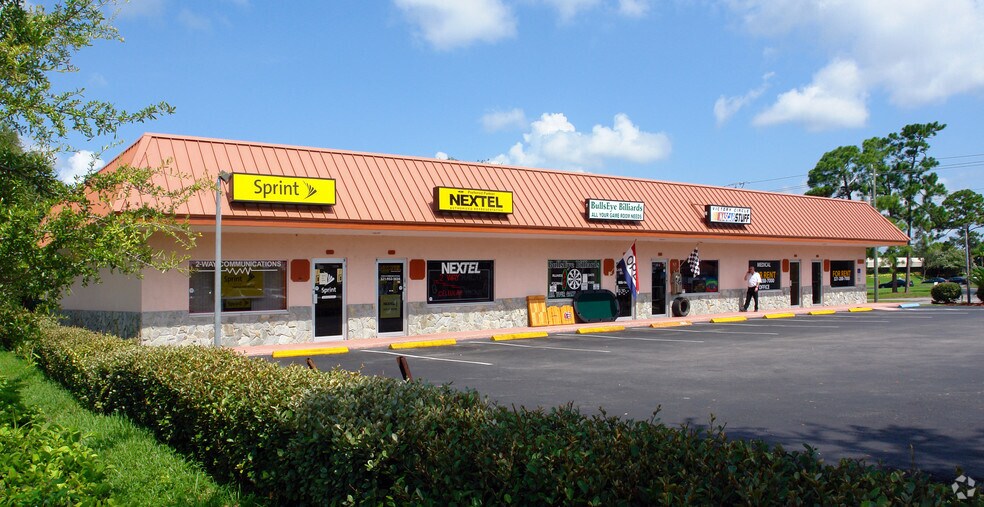 230-240 S Wickham Rd, West Melbourne, FL for lease - Building Photo - Image 2 of 5