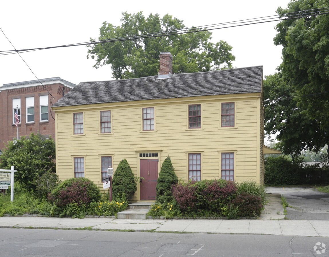 972 E Broadway, Stratford, CT 06615