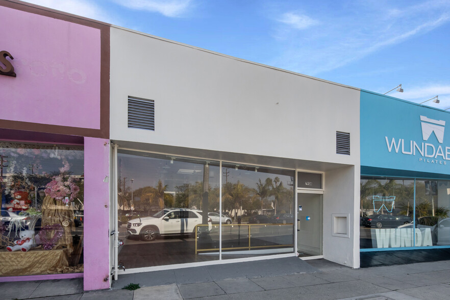 7934-7940 W 3rd St, Los Angeles, CA for lease - Building Photo - Image 1 of 5