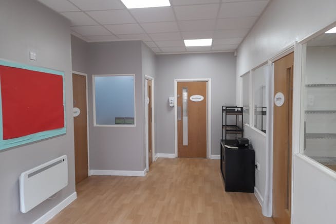 Alencon Link, Basingstoke for lease Interior Photo- Image 1 of 5