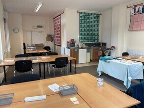 8-10 Lower Blakemere Rd, Dorchester for lease Interior Photo- Image 1 of 4