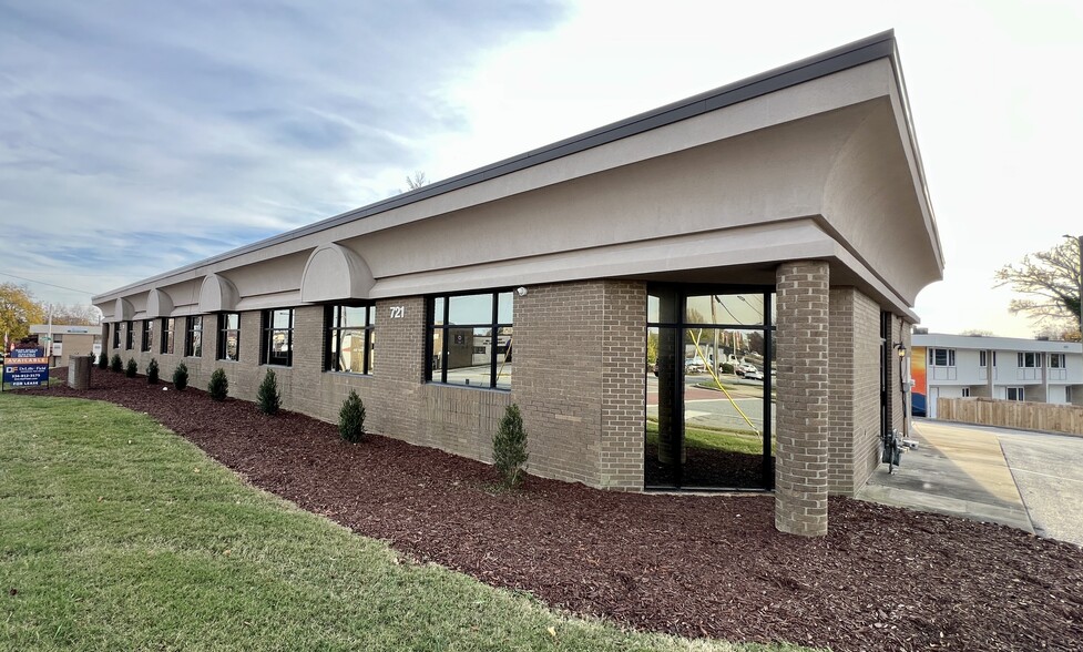 719 N Elm St, High Point, NC for lease - Building Photo - Image 1 of 5