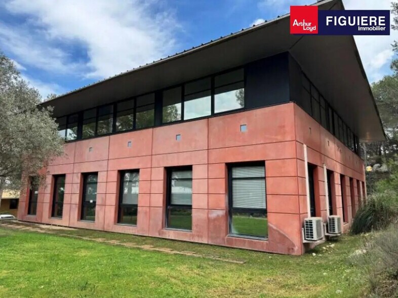 Office in Aix-en-Provence for lease - Building Photo - Image 1 of 162