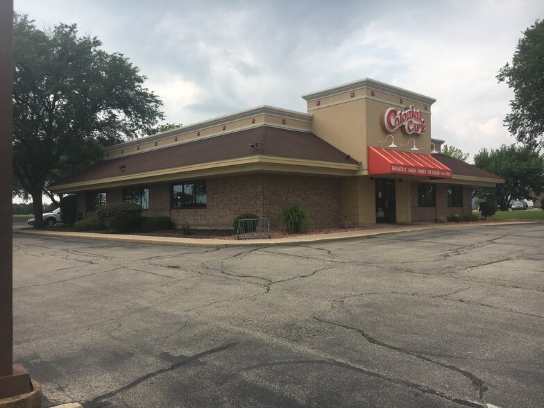 600 S McLean Blvd, Elgin, IL for sale - Primary Photo - Image 1 of 1