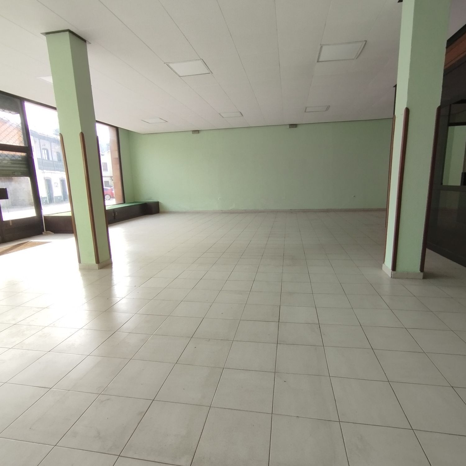 Retail in Llanera, Asturias for sale Interior Photo- Image 1 of 20
