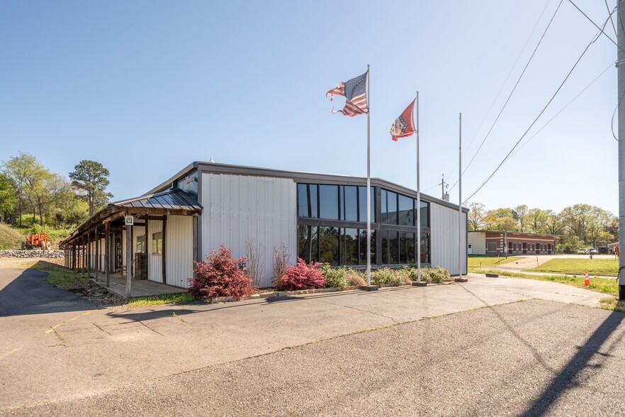 2695 Airport Rd, Hot Springs National Park, AR for sale - Building Photo - Image 1 of 1