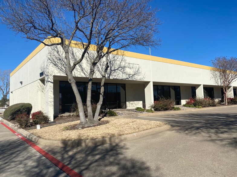 1201 Kas Dr, Richardson, TX for sale - Building Photo - Image 1 of 1