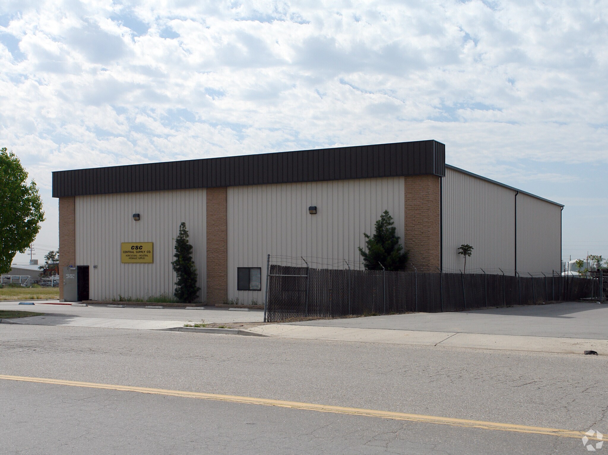 6657 Meany Ave, Bakersfield, CA for sale Primary Photo- Image 1 of 8