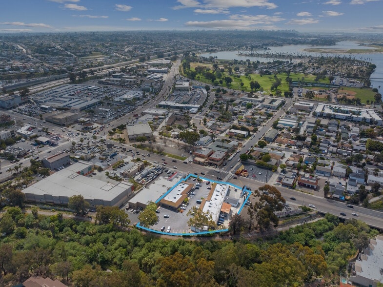 2710 Garnet Ave, San Diego, CA for sale - Building Photo - Image 1 of 4