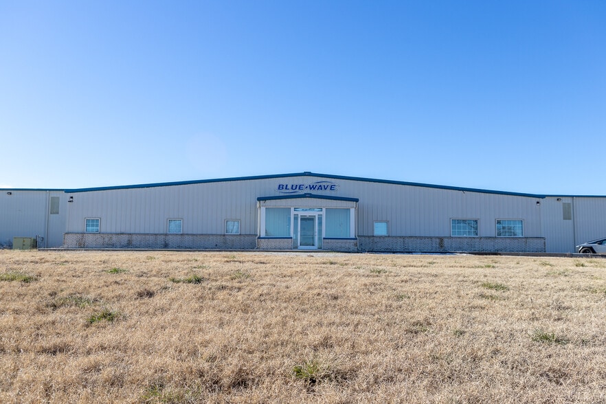 711 Boren Blvd, Seminole, OK for sale - Building Photo - Image 2 of 7