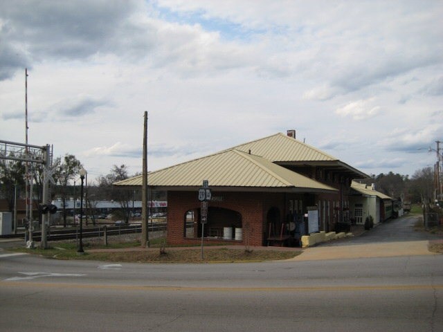 100 E Main St, Hogansville, GA for sale - Primary Photo - Image 1 of 29