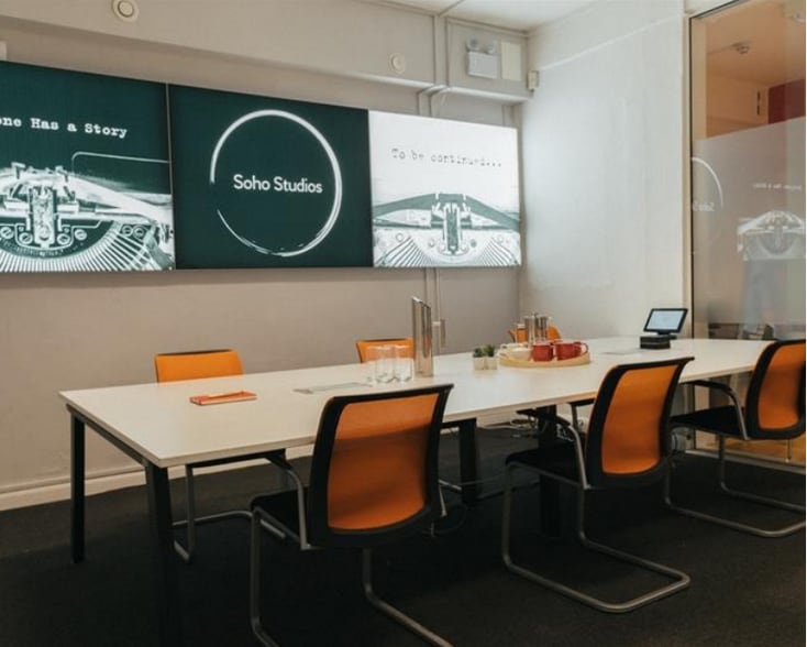 1 Soho Mills, Wooburn Green for sale - Interior Photo - Image 2 of 6