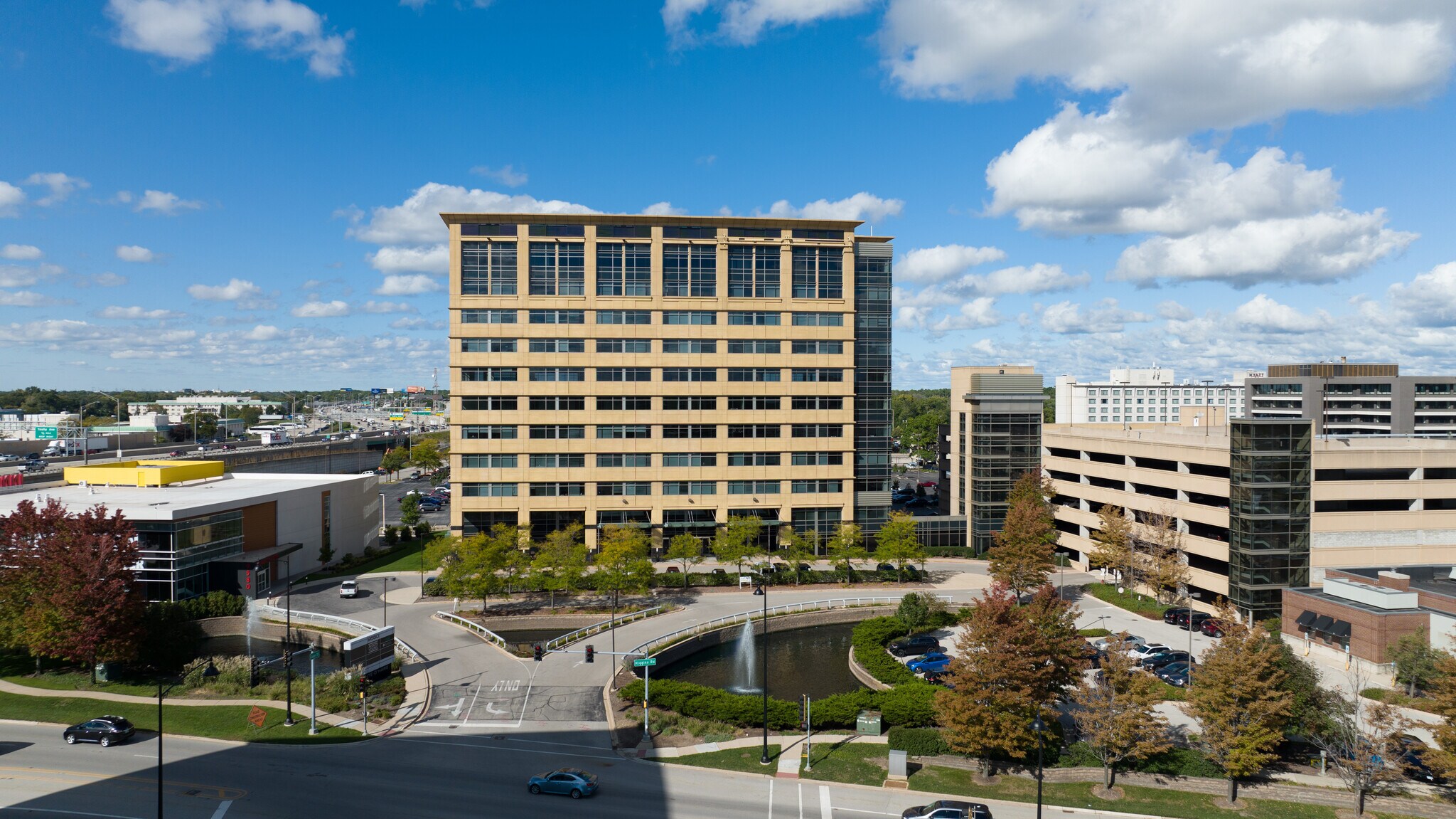 9550 W Higgins Rd, Rosemont, IL for lease Building Photo- Image 1 of 11