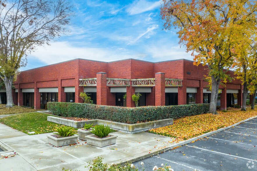 5860 W Las Positas Blvd, Pleasanton, CA for lease - Building Photo - Image 1 of 14