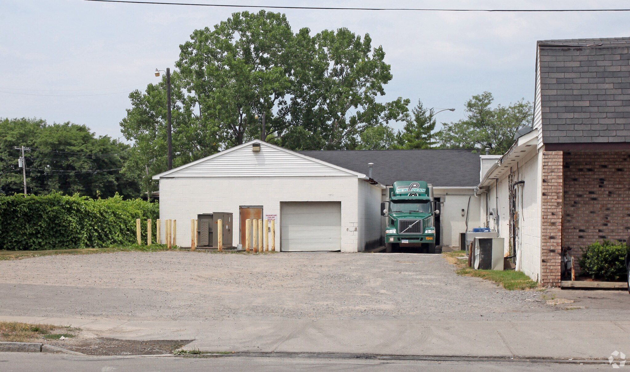 8736 Buffalo Ave, Niagara Falls, NY for lease Primary Photo- Image 1 of 20