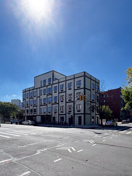 1567 Wilkins ave, Bronx, NY for lease - Building Photo - Image 2 of 3