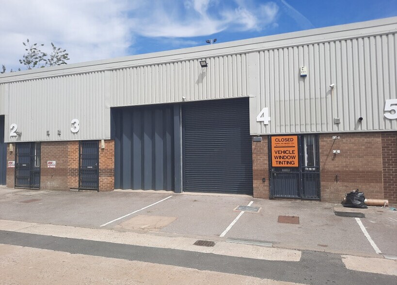 Barnfield Rd, Swindon for lease - Building Photo - Image 1 of 4
