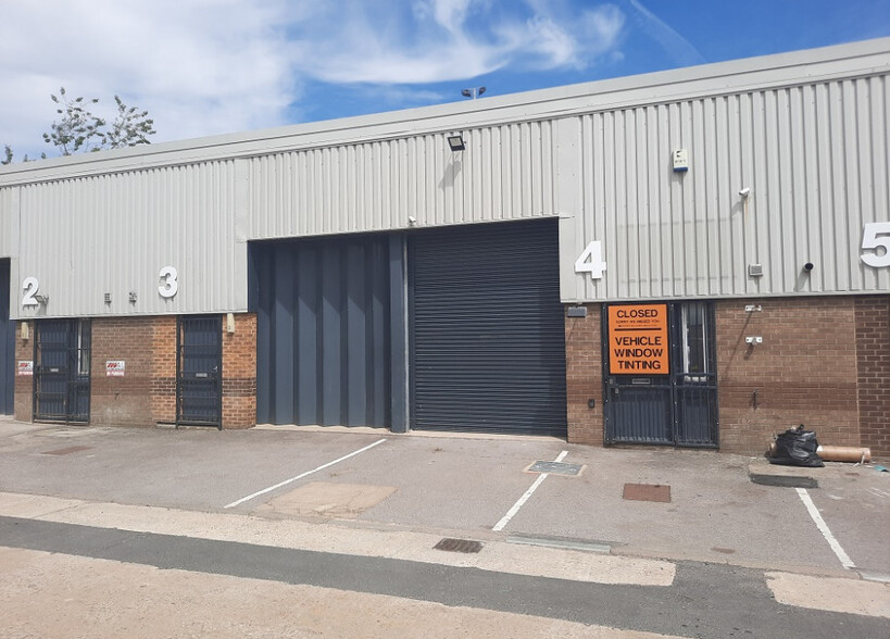 Barnfield Rd, Swindon for lease - Building Photo - Image 1 of 2