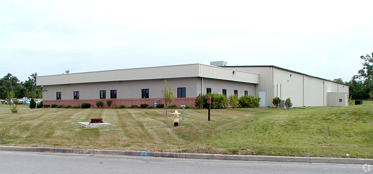 301 SE Thompson Dr, Lees Summit, MO 64082