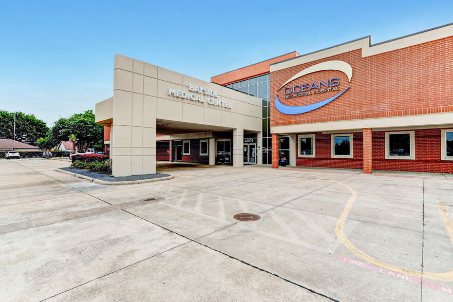 4001 Preston Ave, Pasadena, TX for lease - Building Photo - Image 1 of 8