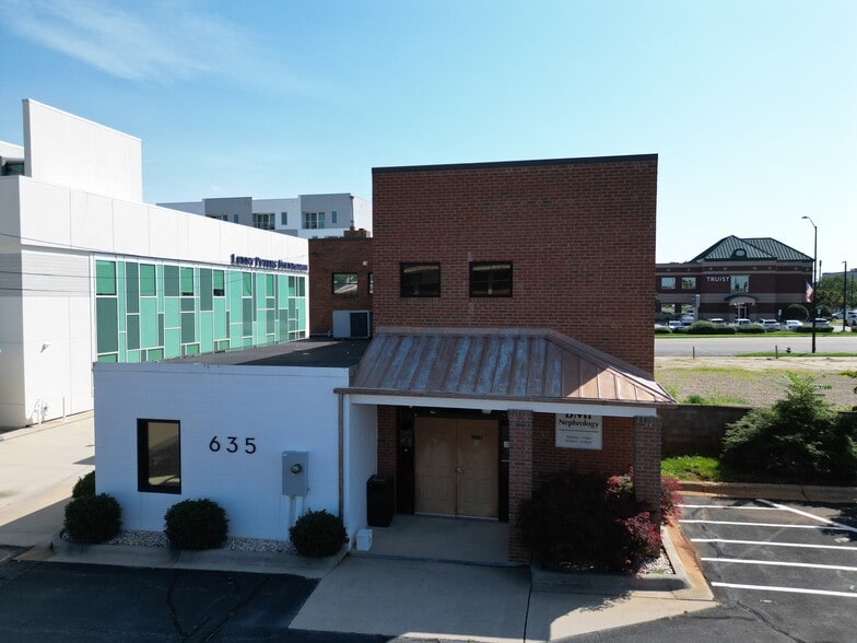 635 N Main St, High Point, NC for lease - Building Photo - Image 2 of 12