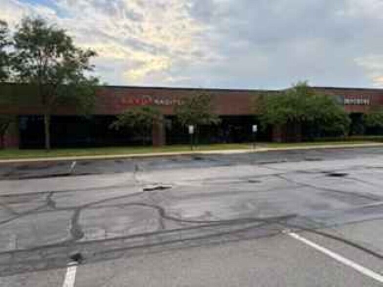 10200-10206 N Lantern Rd, Fishers, IN for lease - Building Photo - Image 2 of 4
