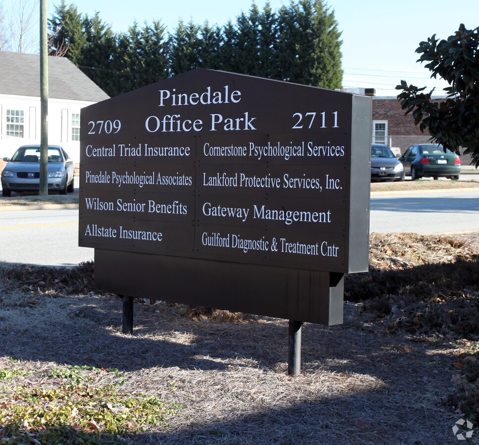 2711 Pinedale Rd, Greensboro, NC 27408 Office for Sale