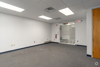 110 Gibraltar Rd, Horsham Township, PA for lease Interior Photo- Image 2 of 5
