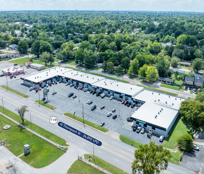 812 N Thompson St, Springdale, AR for sale - Building Photo - Image 2 of 12