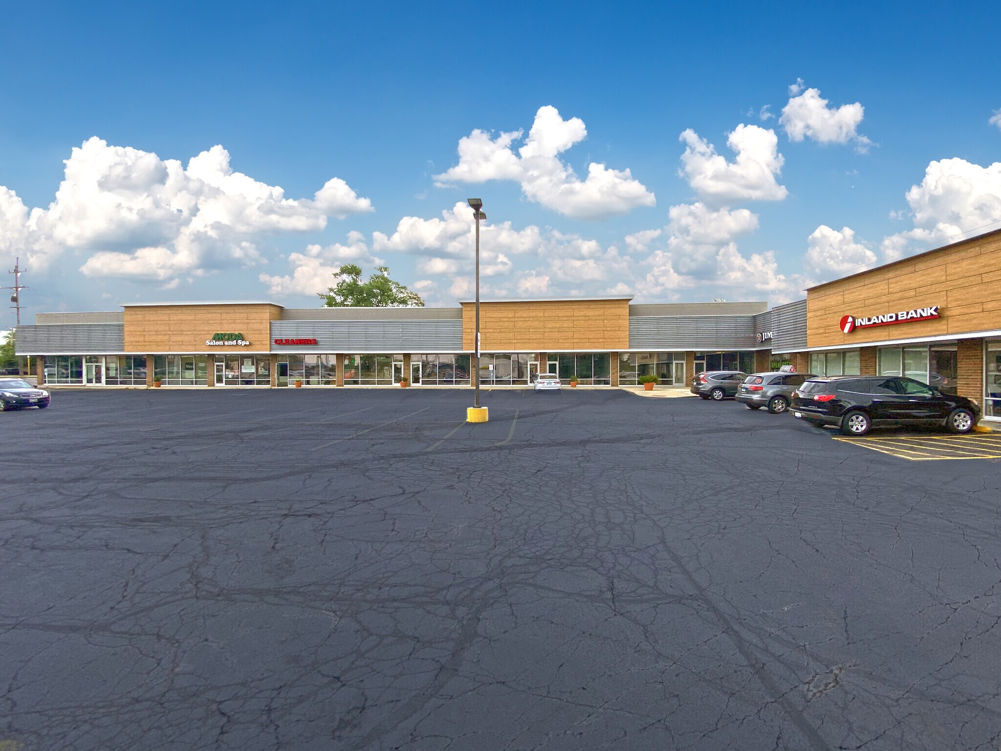 2201-2237 Wolf Rd, Hillside, IL for lease Building Photo- Image 1 of 6